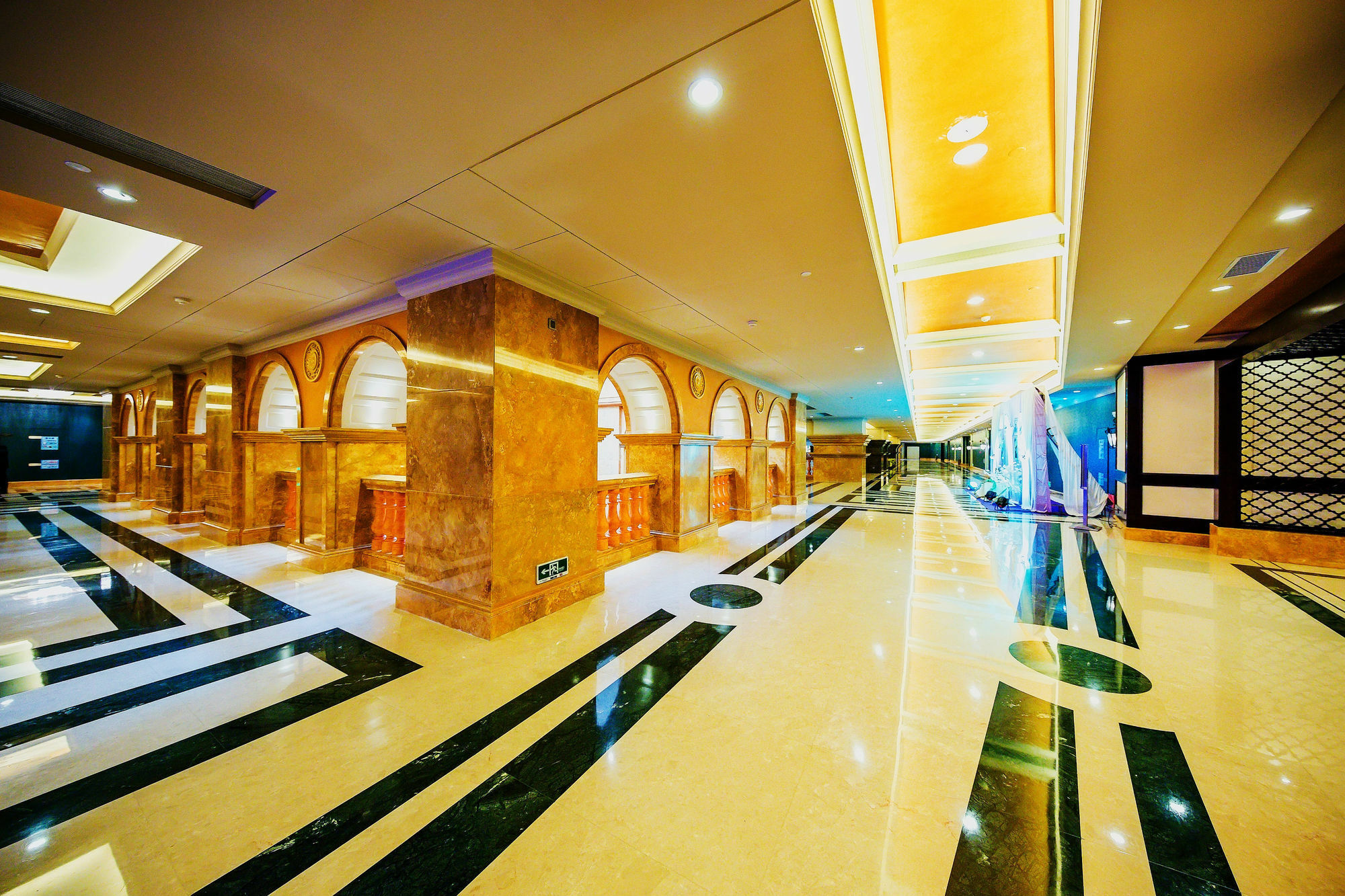 Malachite Hotel Dongguan Dongguan  Buitenkant foto