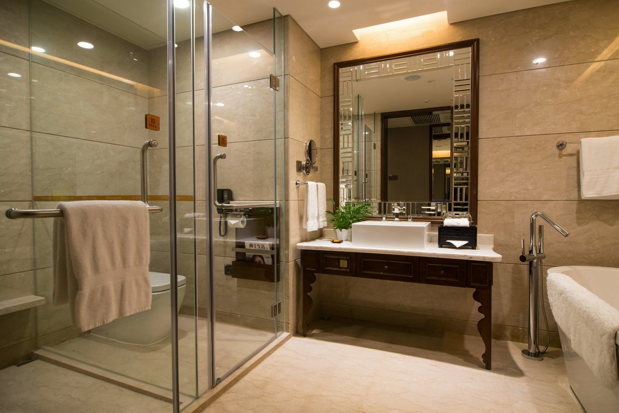 Malachite Hotel Dongguan Dongguan  Buitenkant foto